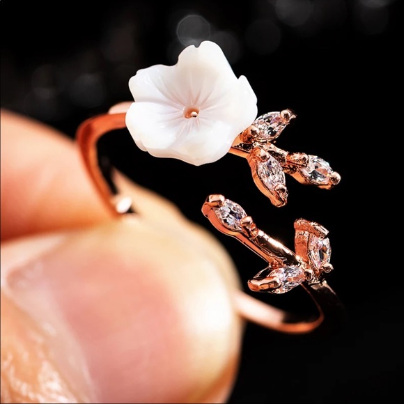Rose Gold Flower Marquise Ring - Picture 3 of 4
